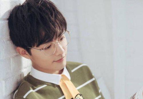 肖战王小艳最新爆料,揭秘娱乐圈背后的惊人真相！