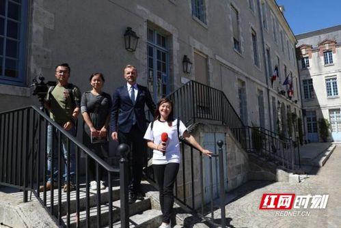 张家三少爆料事件视频全集,揭秘背后真相与争议 第2张 张家三少爆料事件视频全集,揭秘背后真相与争议 第2张