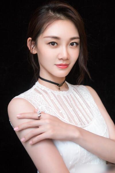 娱乐圈苗苗爆料,揭秘明星背后的真实生活