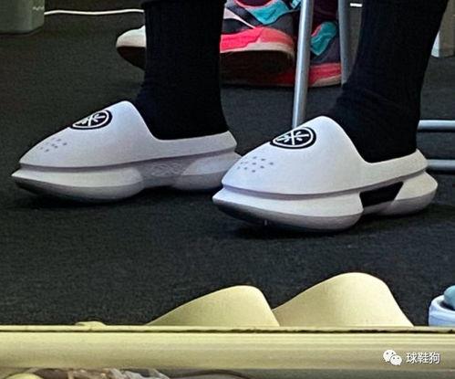 李宁新拖鞋爆料视频,时尚与舒适并存，揭秘设计亮点